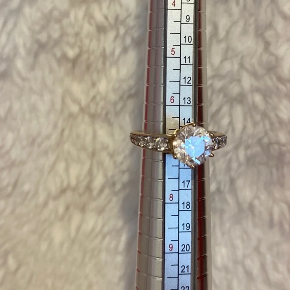 Remy Rotenier for Bella Luce “Tulip” ring - Picture 5 of 8